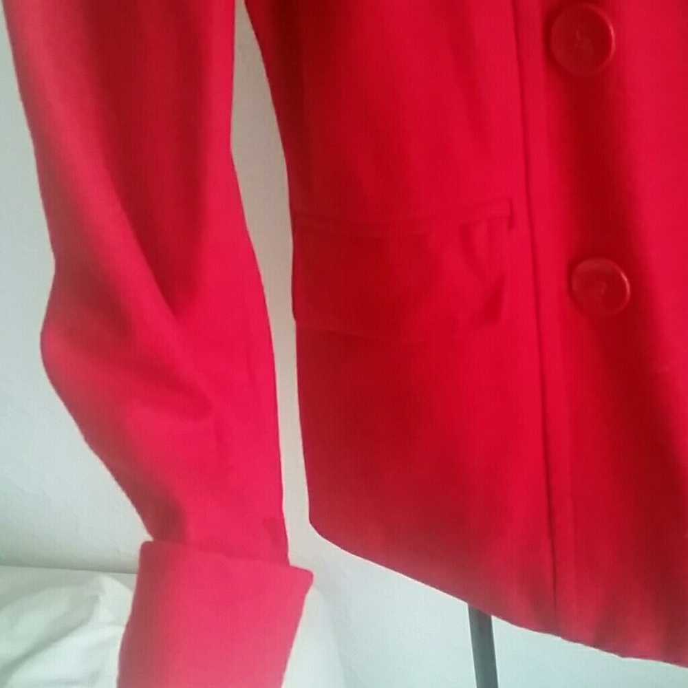 Beautiful Red Peacoat - Picture 4 of 11